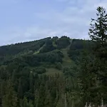 Hillside Деревянный коттедж Славское
