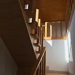 Деревянный коттедж Hillside
