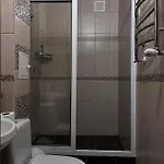 Деревянный коттедж Hillside *