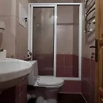 Деревянный коттедж Hillside Славское