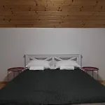 Деревянный коттедж Hillside Славское