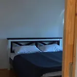 Деревянный коттедж Hillside