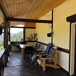 Hillside Деревянный коттедж Славское