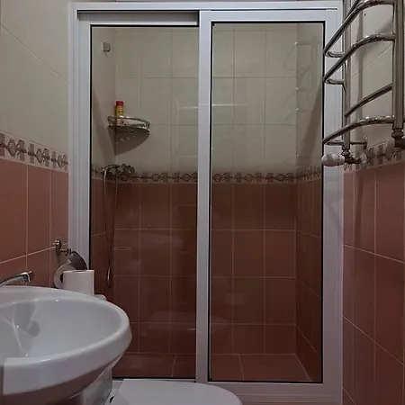 Hillside 山林小屋