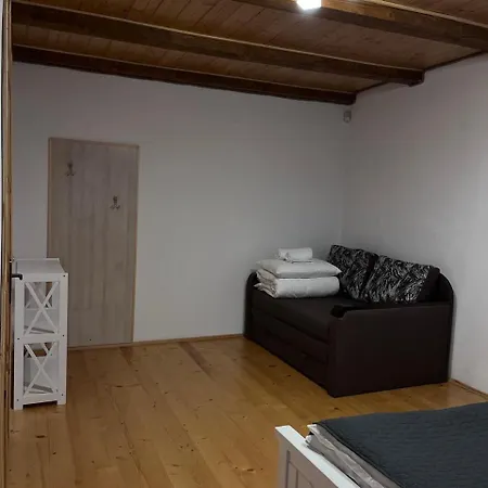 Hillside 斯拉夫西克