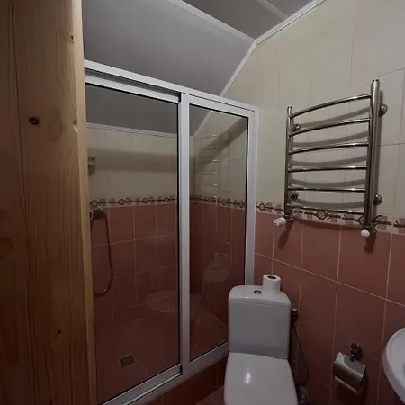 Hillside 山林小屋 *