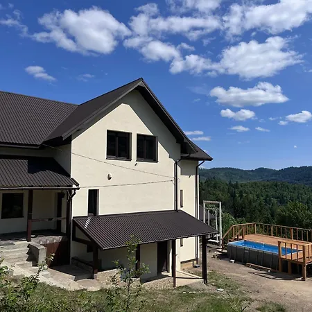 Lodge Hillside *