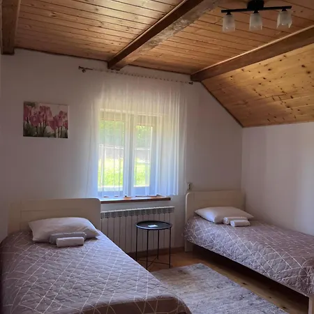 Lodge Hillside