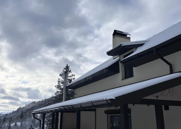 Hillside Lodge
